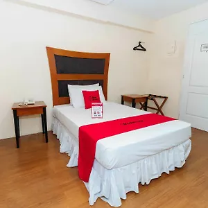 ** Hotel Reddoorz @ Amorsolo Makati Philippines